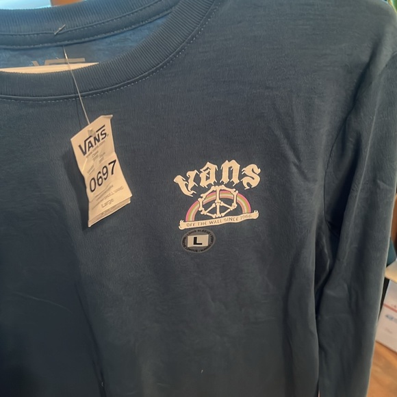 Vans long sleeve cotton tee. NWT size large. Blue color - Picture 2 of 4